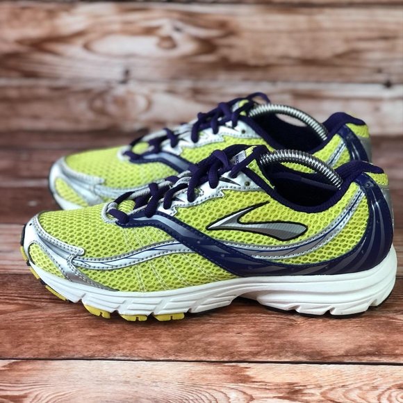 Brooks Launch Athletic Running Shoes - Picture 3 of 9
